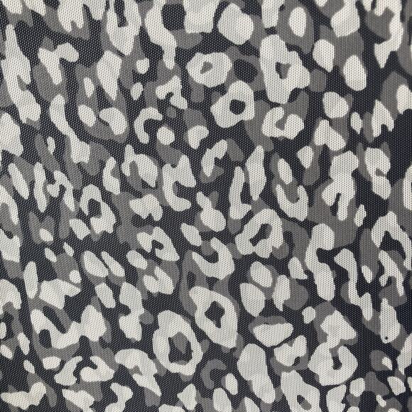 Tahari Women’s Gray‎ Cheetah Print Faux Wrap Top Size XL Maximalist Opulent Glam - Picture 9 of 9